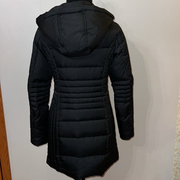 Vince Camuto Down Winter coat. - Picture 7 of 12